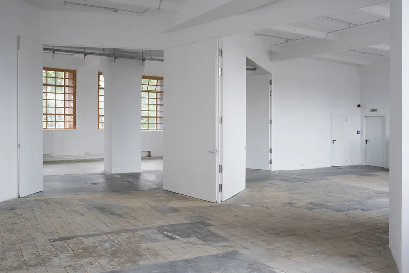 Projektraum — die 197,5 m² große Halle im ersten Obergeschoss des Flutgraben