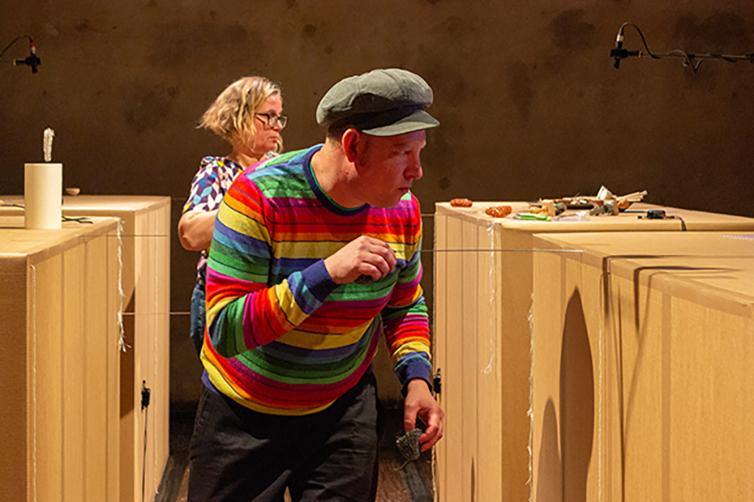 READY MAKING 5 Resonanzkörper und mediale Apparaturen Flutgraben Berlin