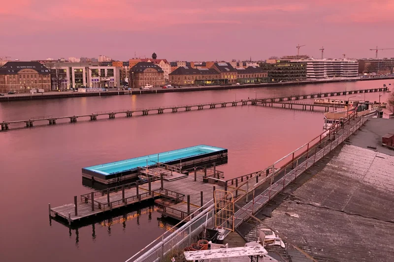 Dachterrasse — the 235 m² roof terrace of Flutgraben